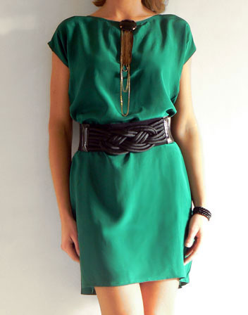 robe de soir verte, 100% soie APRIL FIRST en location